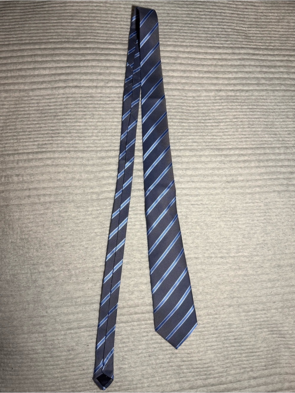Kailong Mens Necktie Blue Grey Striped Woven Pattern Hand Made Silk Blend Tie